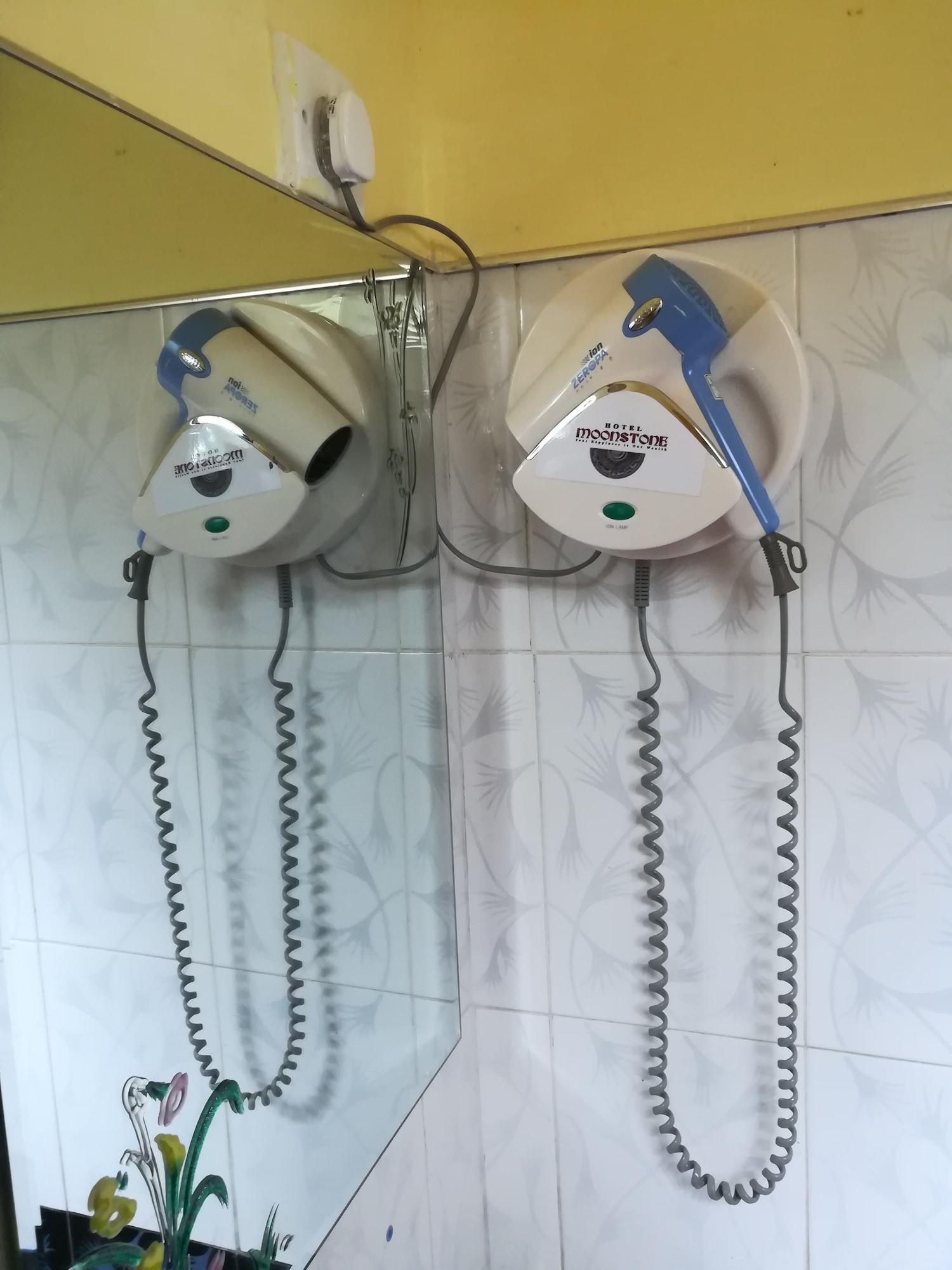 Hotel Moonstone Анурадхапура Екстериор снимка